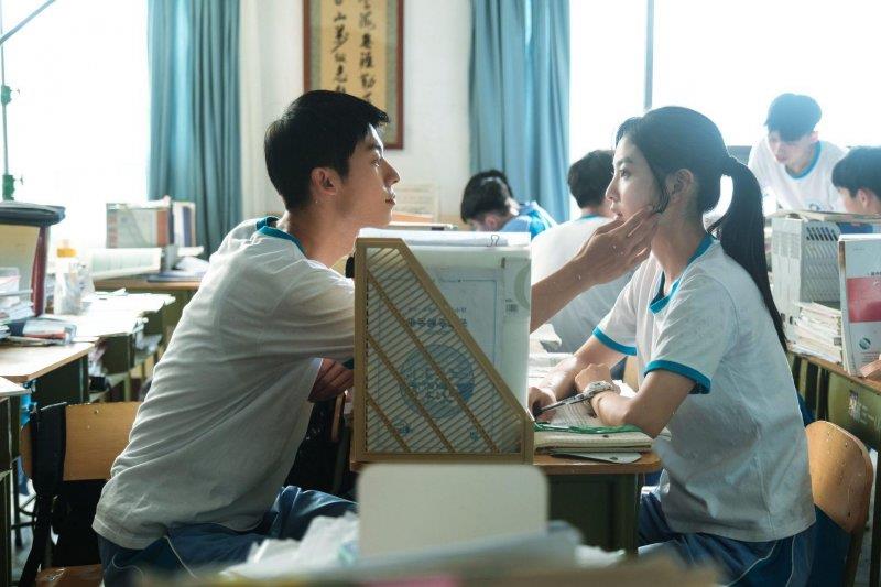 许光汉演出揪心初恋情节。《你的婚礼》:就算明知结局注定不圆满,也不曾后悔爱过的青春烂漫 内容图3 女神网-大潮社TV实时追踪属于女人新资讯的综合网站! 许光汉演出揪心初恋情节。《你的婚礼》:就算明知结局注定不圆满,也不曾后悔爱过的青春烂漫 影视娱乐 图3张