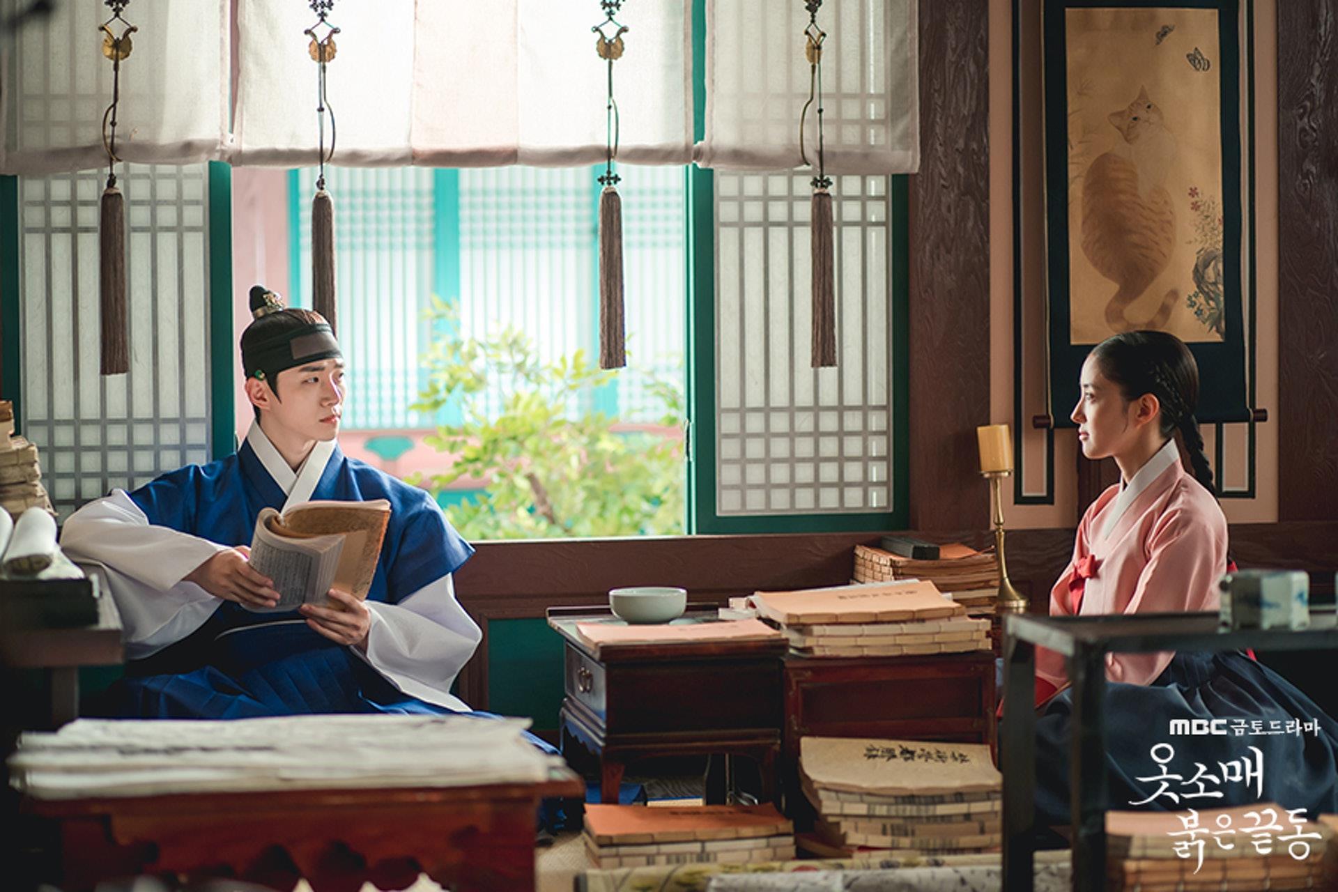 2PM 李俊昊主演!《衣袖红镶边》:当王爱上宫女的悲情罗曼史,重新诠释幸福的模样 内容图2 女神网-大潮社TV实时追踪属于女人新资讯的综合网站! 2PM 李俊昊主演!《衣袖红镶边》:当王爱上宫女的悲情罗曼史,重新诠释幸福的模样 影视娱乐 图2张