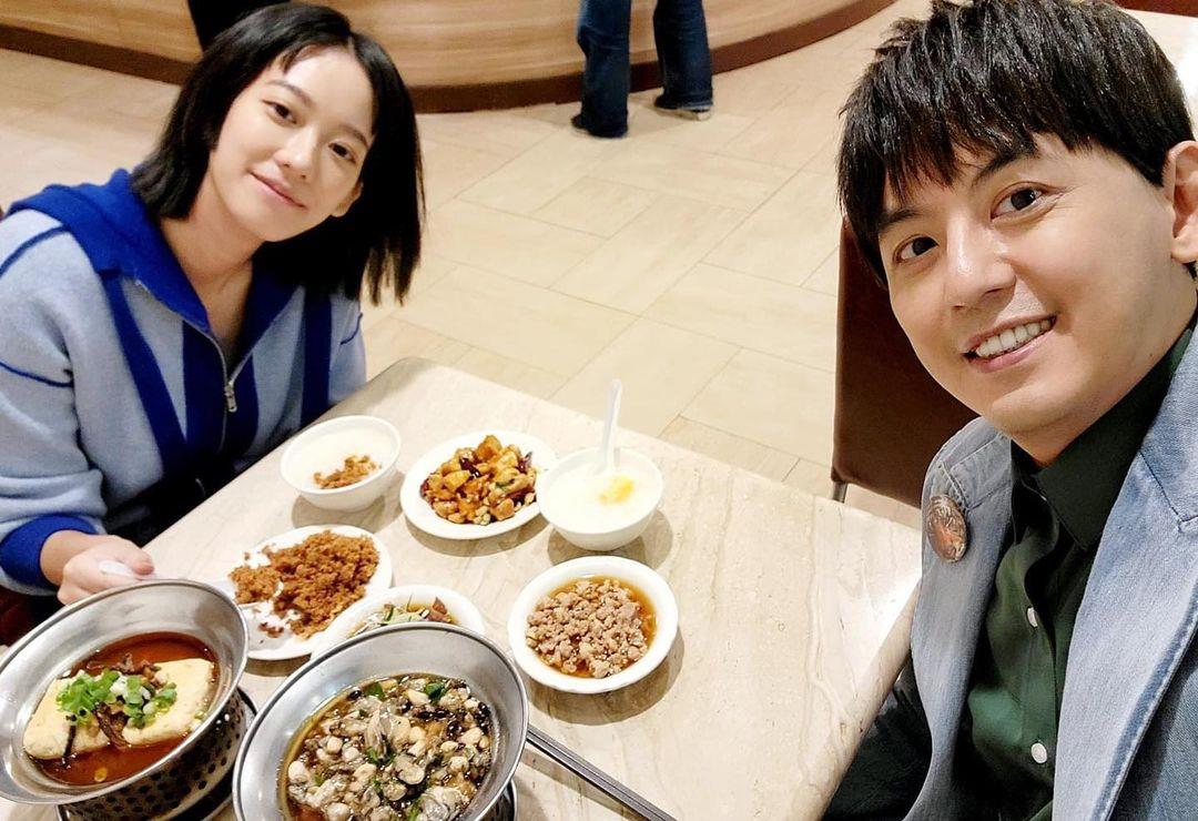 是彼此的情人、朋友,也是心灵导师!相差 19 岁一样如胶似漆,黄子佼和孟耿如开心迎接新生命 内容图2 女神网-大潮社TV实时追踪属于女人新资讯的综合网站! 是彼此的情人、朋友,也是心灵导师!相差 19 岁一样如胶似漆,黄子佼和孟耿如开心迎接新生命 影视娱乐 图2张