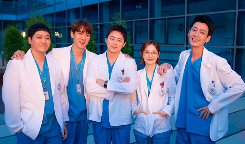 延烧至 2022 的热门韩剧!美国网友票选 TOP 10:《海岸村恰恰恰》、《鱿鱼游戏》…统统榜上有名 内容图2 女神网-大潮社TV实时追踪属于女人新资讯的综合网站! 延烧至 2022 的热门韩剧!美国网友票选 TOP 10:《海岸村恰恰恰》、《鱿鱼游戏》…统统榜上有名 影视娱乐 图2张