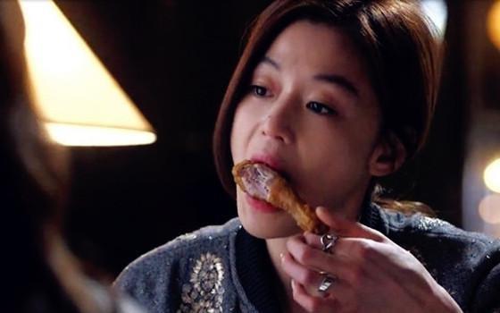 3 个另类的减肥方法你听过吗?薯条、炸鸡先闻后食,有助于降低食欲? 内容图3 女神网-大潮社TV实时追踪属于女人新资讯的综合网站! 3 个另类的减肥方法你听过吗?薯条、炸鸡先闻后食,有助于降低食欲? 健康养生 图3张