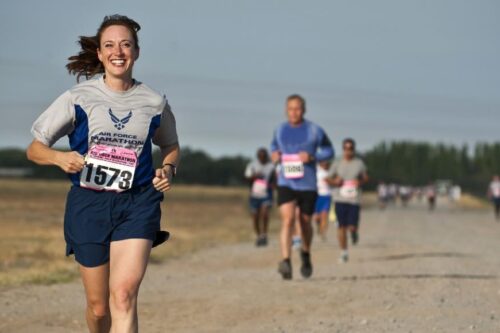 路跑正夯，注意跑步姿势与足弓构造，拒绝马拉松造成的慢伤害！