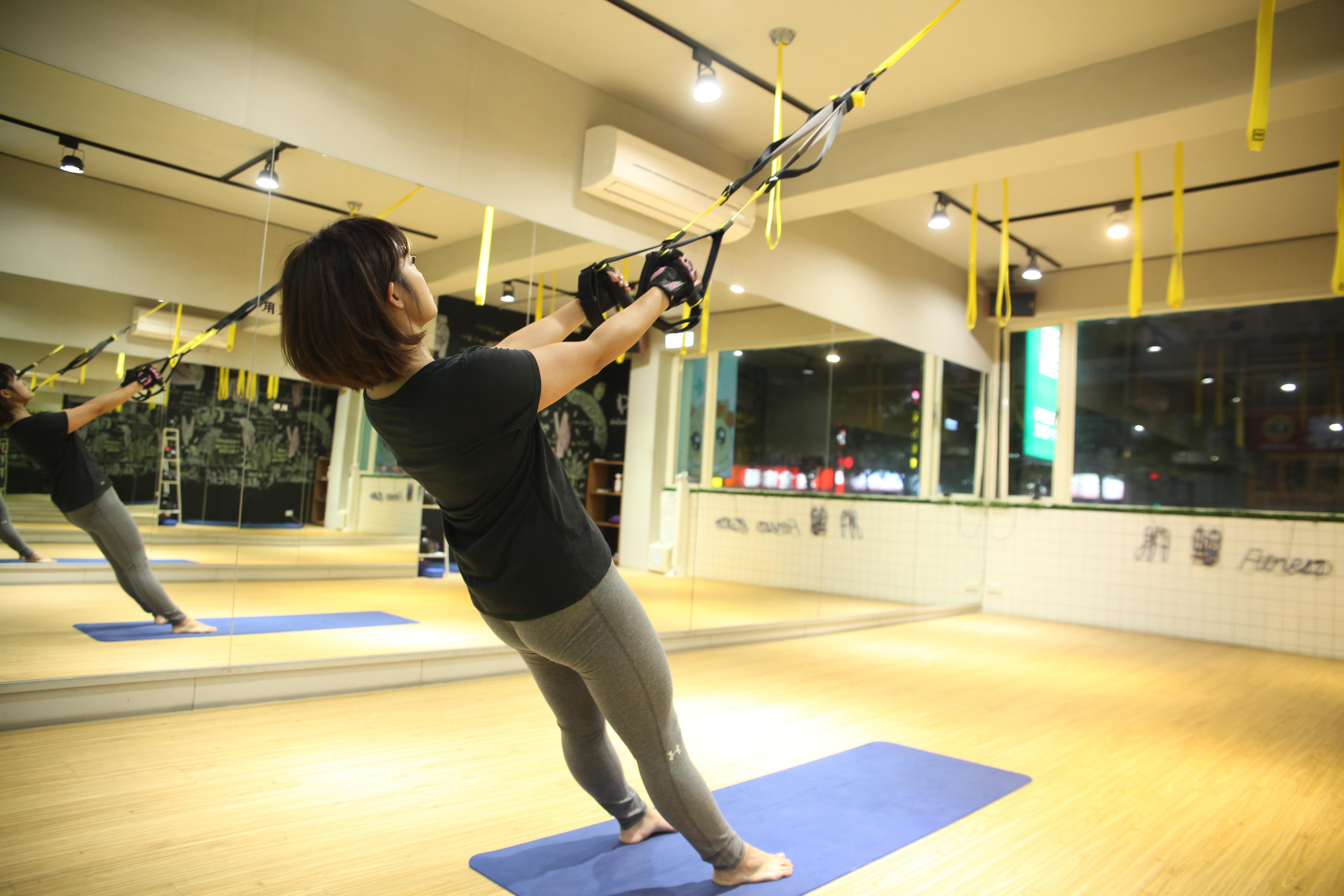 年后甩肉大作战!3 组居家肌肉训练:努力健身,就有更多品尝美食的机会! 内容图5 女神网-大潮社TV实时追踪属于女人新资讯的综合网站! 年后甩肉大作战!3 组居家肌肉训练:努力健身,就有更多品尝美食的机会! 健康养生 图5张