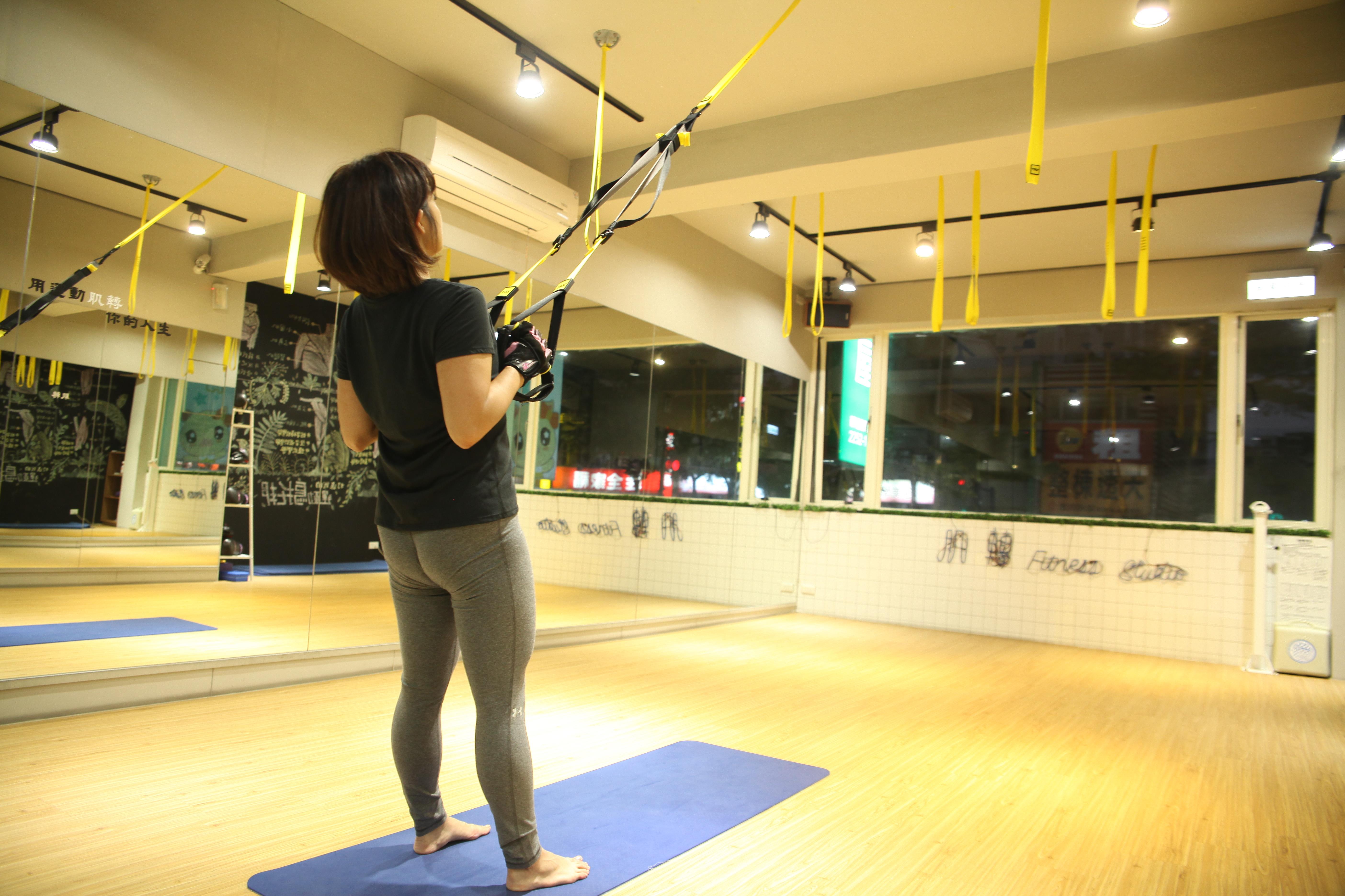 年后甩肉大作战!3 组居家肌肉训练:努力健身,就有更多品尝美食的机会! 内容图6 女神网-大潮社TV实时追踪属于女人新资讯的综合网站! 年后甩肉大作战!3 组居家肌肉训练:努力健身,就有更多品尝美食的机会! 健康养生 图6张