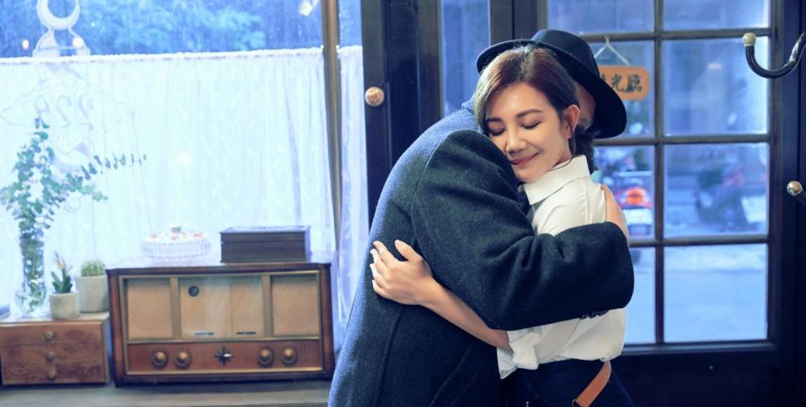 梁静茹《慢冷》悟出当下言爱的重要:如果心已不同温,又怎能留在爱的同一层? 内容图1 女神网-大潮社TV实时追踪属于女人新资讯的综合网站! 梁静茹《慢冷》悟出当下言爱的重要:如果心已不同温,又怎能留在爱的同一层? 健康养生 图1张