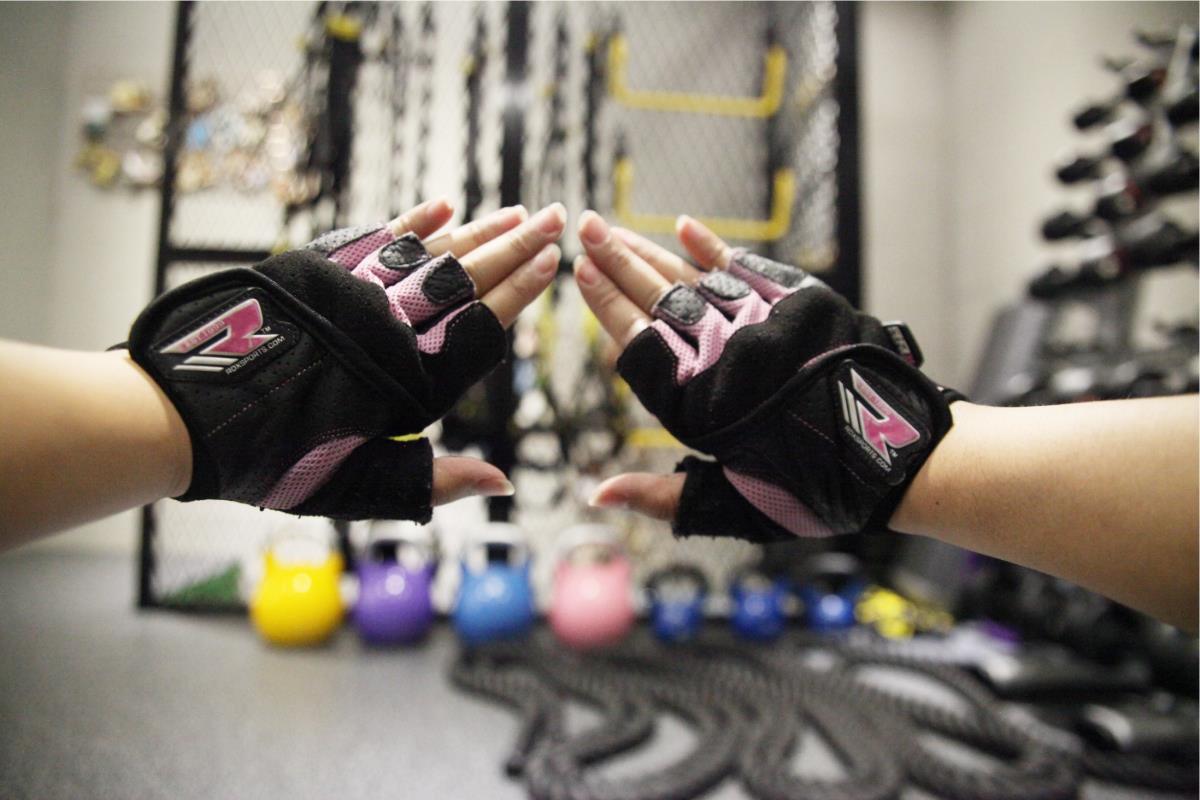 轻松驾驭小可爱、削肩背心!3 组夏天必做消除掰掰袖训练,打造迷人手臂线条 内容图7 女神网-大潮社TV实时追踪属于女人新资讯的综合网站! 轻松驾驭小可爱、削肩背心!3 组夏天必做消除掰掰袖训练,打造迷人手臂线条 健康养生 图7张