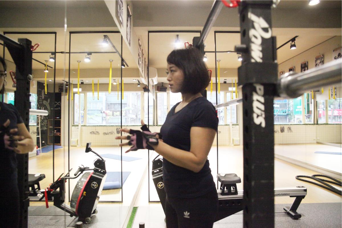 轻松驾驭小可爱、削肩背心!3 组夏天必做消除掰掰袖训练,打造迷人手臂线条 内容图10 女神网-大潮社TV实时追踪属于女人新资讯的综合网站! 轻松驾驭小可爱、削肩背心!3 组夏天必做消除掰掰袖训练,打造迷人手臂线条 健康养生 图10张