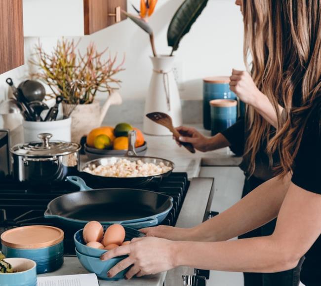 谁说想瘦只能挨饿?揭秘张韶涵也疯狂的“燕麦咖啡”、“5+2 轻断食法” 内容图4 女神网-大潮社TV实时追踪属于女人新资讯的综合网站! FotoJet (2)