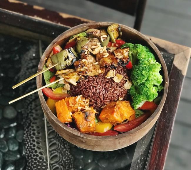 谁说想瘦只能挨饿?揭秘张韶涵也疯狂的“燕麦咖啡”、“5+2 轻断食法” 内容图6 女神网-大潮社TV实时追踪属于女人新资讯的综合网站! FotoJet (3)