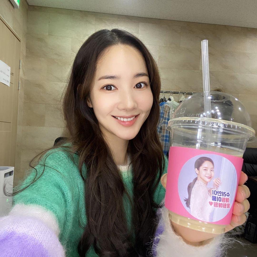 “苹果减肥法”让 34 岁朴敏英冻龄演出高中生:经营养师改良,更能好好吃、健康瘦 内容图2 女神网-大潮社TV实时追踪属于女人新资讯的综合网站! AbRHT3flVkn2R5gTi5pNWANfsxnyXJCCq-ty0avrctE