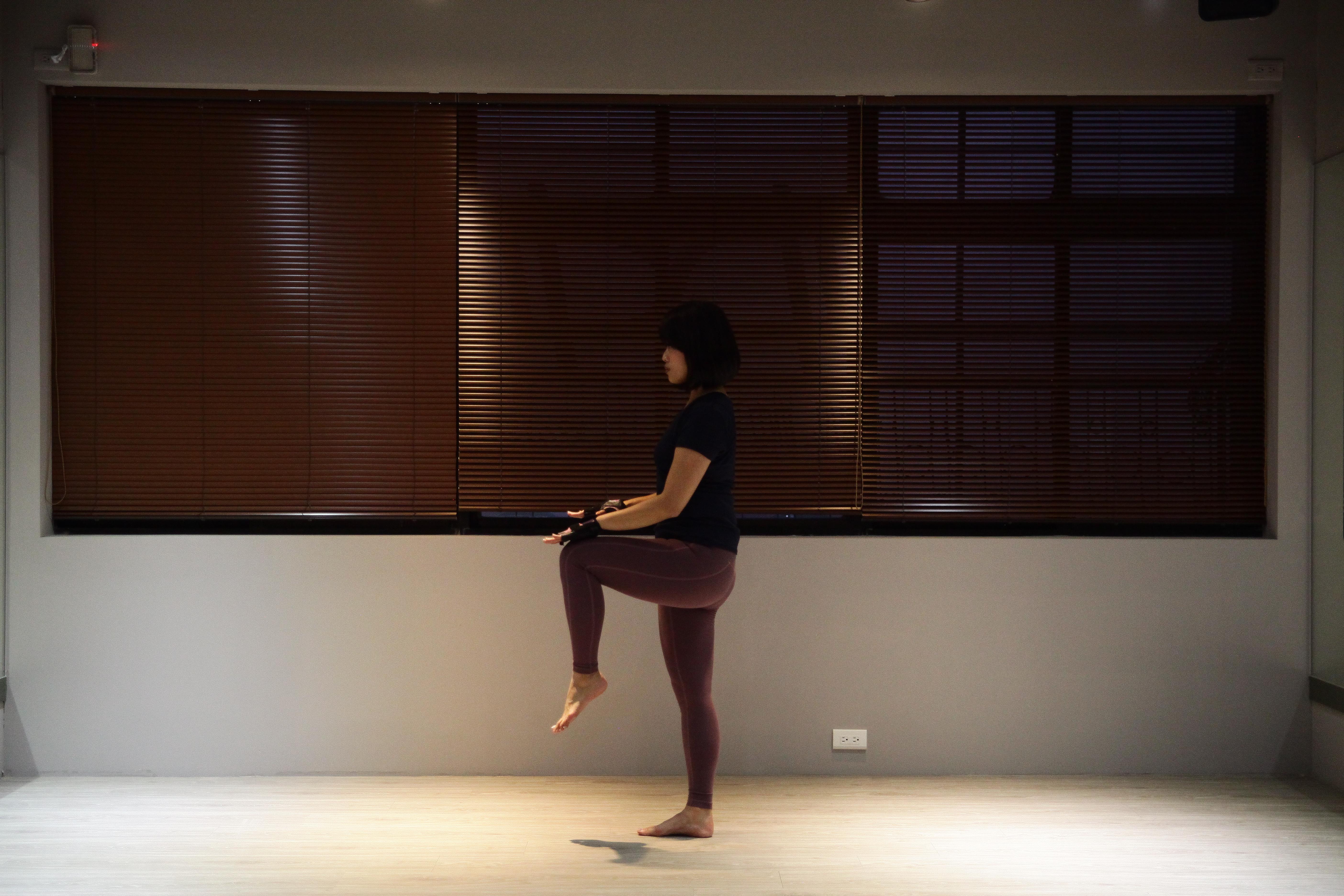 别再用没时间当借口!6 组简单居家运动,伸展锻炼、活络好久没动的筋骨 内容图2 女神网-大潮社TV实时追踪属于女人新资讯的综合网站! IMG_7556