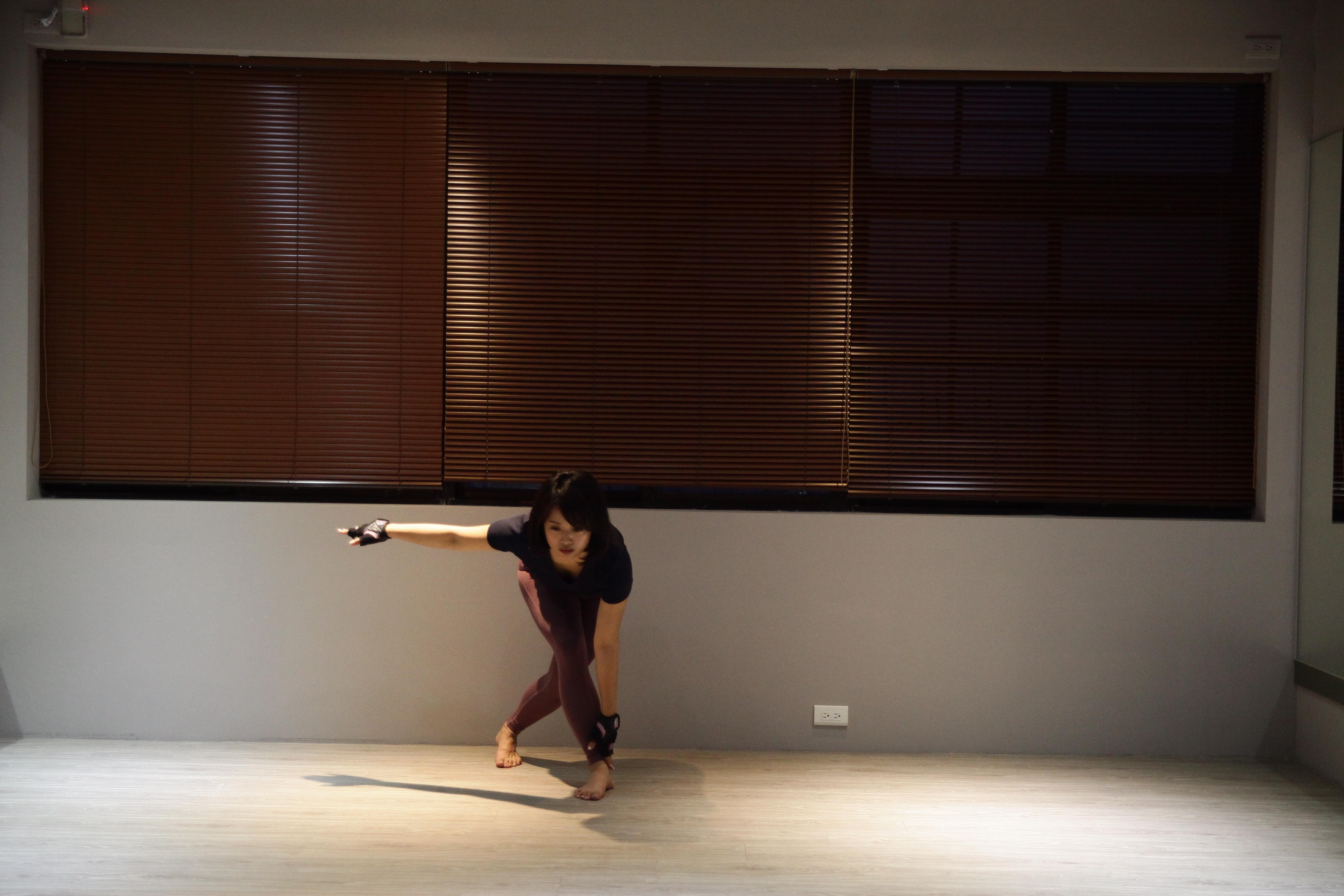 别再用没时间当借口!6 组简单居家运动,伸展锻炼、活络好久没动的筋骨 内容图8 女神网-大潮社TV实时追踪属于女人新资讯的综合网站! IMG_7573