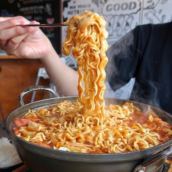 火锅餐盘这样吃!高敏敏营养师教你挑对食材,痛风者也能大啖美味 内容图5 女神网-大潮社TV实时追踪属于女人新资讯的综合网站! 火锅餐盘这样吃!高敏敏营养师教你挑对食材,痛风者也能大啖美味 健康养生 图5张