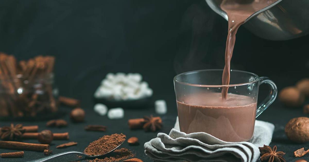 巧克力牛奶 5 个隐藏优点:运动后喝不只能补充电解质,还可以降低罹患心血管疾病的风险 内容图6 女神网-大潮社TV实时追踪属于女人新资讯的综合网站! 巧克力牛奶 5 个隐藏优点:运动后喝不只能补充电解质,还可以降低罹患心血管疾病的风险 健康养生 图6张