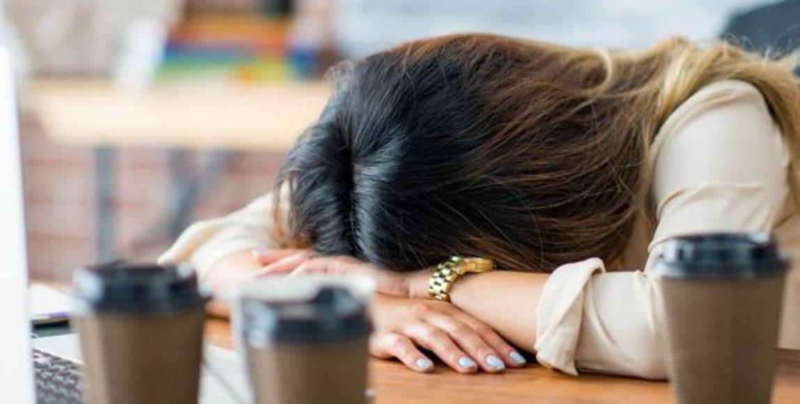 断开睡不好又没精神的循环!摆脱失眠的 5 个小方法,从生活做起、改善时间积累的坏习惯 内容图1 女神网-大潮社TV实时追踪属于女人新资讯的综合网站! 断开睡不好又没精神的循环!摆脱失眠的 5 个小方法,从生活做起、改善时间积累的坏习惯 健康养生 图1张