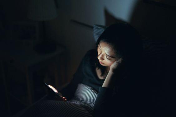 断开睡不好又没精神的循环!摆脱失眠的 5 个小方法,从生活做起、改善时间积累的坏习惯 内容图3 女神网-大潮社TV实时追踪属于女人新资讯的综合网站! 断开睡不好又没精神的循环!摆脱失眠的 5 个小方法,从生活做起、改善时间积累的坏习惯 健康养生 图3张