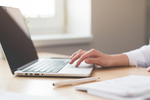 【办公室健康】手指弯曲难以伸直、“喀喀”作响，有可能是“板机指”找上门