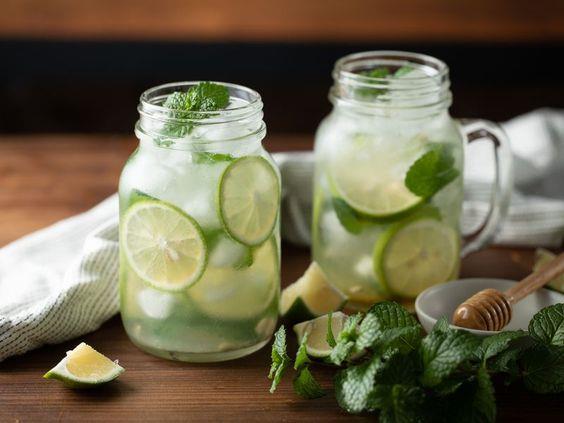 大热天皮肤超容易冒疹子!6 种方法改善皮肤状况:饮食清淡、尽量少穿紧身牛仔裤 内容图6 女神网-大潮社TV实时追踪属于女人新资讯的综合网站! a005f78fa073f430a14fe41ce0af7a69