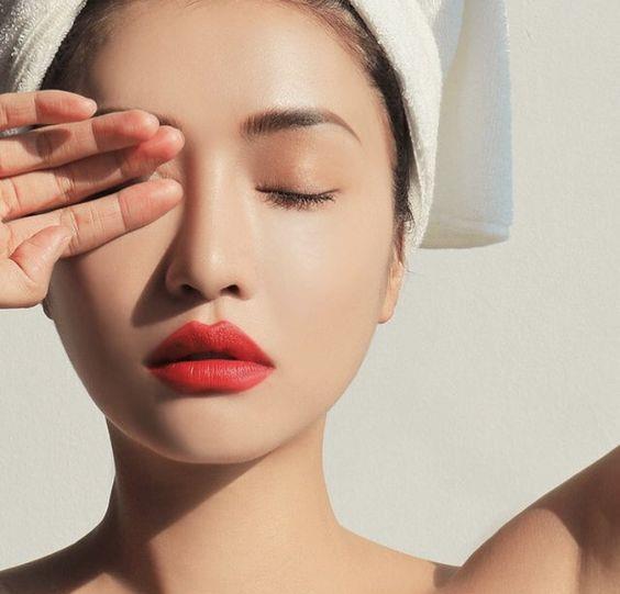 长时间戴口罩导致痘痘爆发!皮肤科医师分享保养秘诀,告别脑人的月球表面 内容图4 女神网-大潮社TV实时追踪属于女人新资讯的综合网站! 2ded5cb1b50a83b9d3f9d9fed4911e88