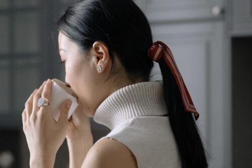 月经不规律可能是多囊性卵巢症候群？医师建议尽早检查治疗，预防连带并发症发生