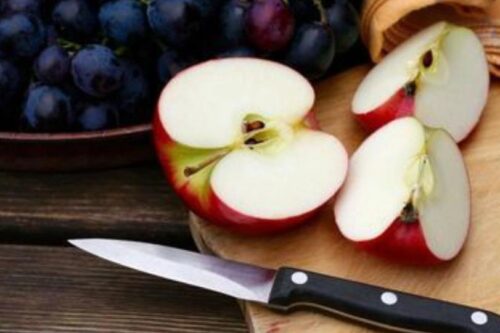 水果保鲜请注意！切除发霉处食用一样恐致病，好的水果挑选、保存、即食一样重要