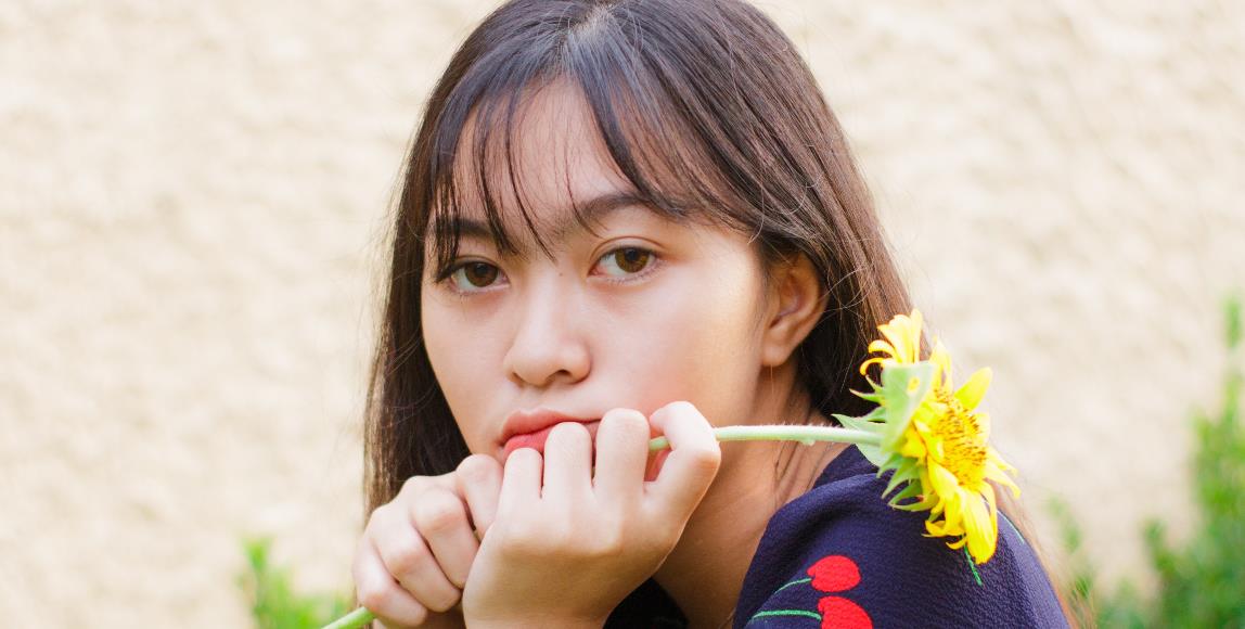 眼周“小颗粒”好困扰!皮肤科医师:此症状与体质和皮肤组织增生有关,并非化妆品使用不当 内容图1 女神网-大潮社TV实时追踪属于女人新资讯的综合网站! 眼周“小颗粒”好困扰!皮肤科医师:此症状与体质和皮肤组织增生有关,并非化妆品使用不当 健康养生 图1张