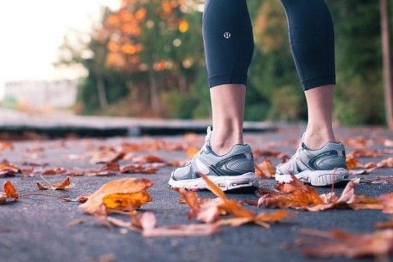 每天健走 1 小时,维持习惯最重要:热身、收操这样做,回家不怕腰酸、膝盖痛! 内容图4 女神网-大潮社TV实时追踪属于女人新资讯的综合网站! 每天健走 1 小时,维持习惯最重要:热身、收操这样做,回家不怕腰酸、膝盖痛! 健康养生 图4张