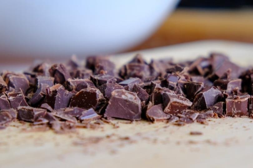 减肥也能吃巧克力?营养师:在特定时间吃“对”巧克力能有效抑制食欲,加强减重效果! 内容图3 女神网-大潮社TV实时追踪属于女人新资讯的综合网站! 减肥也能吃巧克力?营养师:在特定时间吃“对”巧克力能有效抑制食欲,加强减重效果! 健康养生 图3张