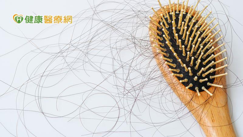 〈中医观点〉营养不良就掉发:改善关键在补肝养气,不要熬夜、不要烦恼 内容图3 女神网-大潮社TV实时追踪属于女人新资讯的综合网站! 〈中医观点〉营养不良就掉发:改善关键在补肝养气,不要熬夜、不要烦恼 健康养生 图3张