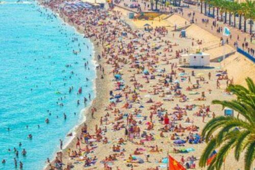 最不爱工作的民族：法国年年放 5 星期有薪假期，公司大方关门让你度假去！