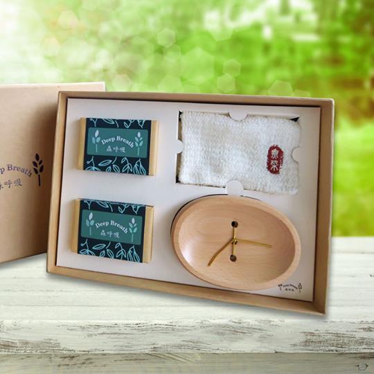 【2022 过年伴手礼精选】不论送长辈、平辈,选择这些就能放心不踩雷! 内容图12 女神网-大潮社TV实时追踪属于女人新资讯的综合网站! 【2022 过年伴手礼精选】不论送长辈、平辈,选择这些就能放心不踩雷! 家庭学堂 图12张