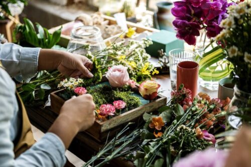 春节造景盆栽不求人！ 4 招初学者也学得会的插花技巧
