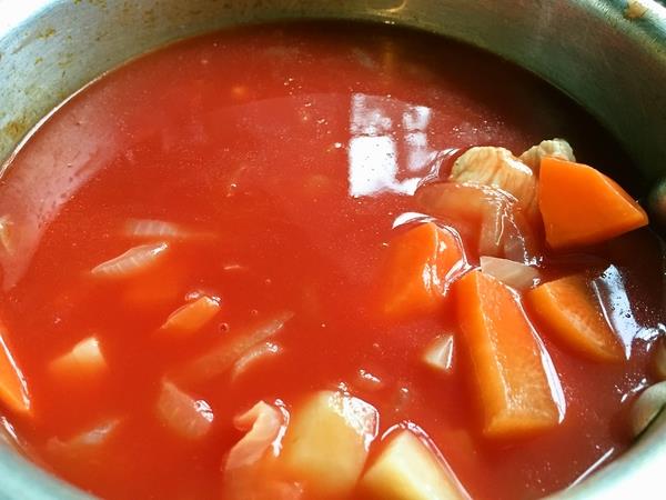 是什么让咖哩变得更好吃了?8 个让家常咖哩变得浓郁香醇的“隐藏版”秘诀 内容图7 女神网-大潮社TV实时追踪属于女人新资讯的综合网站! 20160308105626.jpg