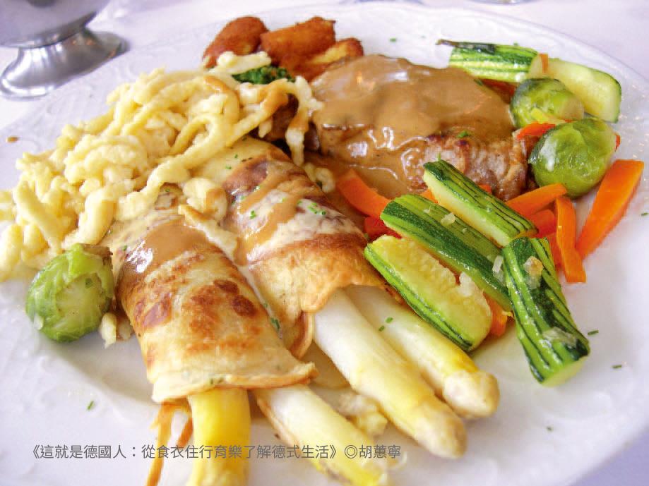 有纪律的“食”文化:个性拘谨的德华人,就连上菜顺序也很讲究! 内容图3 女神网-大潮社TV实时追踪属于女人新资讯的综合网站! a2