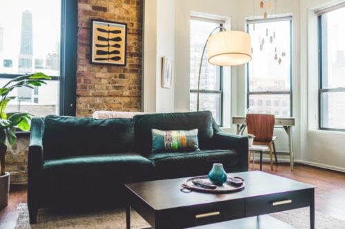 Bye-bye 红豆冰！夏日 4 招驱蚊术，利用果皮、大蒜、薰衣草等“天然材料”还你清爽舒适的生活空间