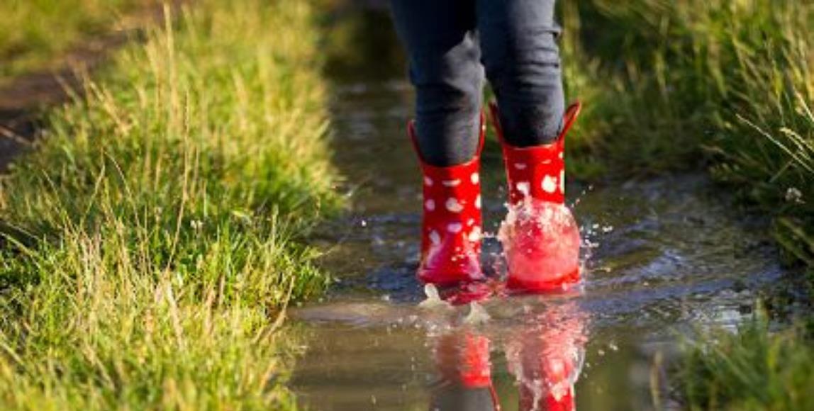 每逢出门必下雨! 4 大爱鞋救急术,拯救老是“雨神同行”的你 内容图1 女神网-大潮社TV实时追踪属于女人新资讯的综合网站! 每逢出门必下雨! 4 大爱鞋救急术,拯救老是“雨神同行”的你 家庭学堂 图1张