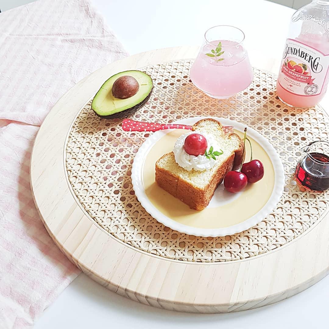 参考这 3 个韩国 IG 的摆盘餐桌美学,在家也能享用美味与视觉兼具的午茶飨宴! 内容图4 女神网-大潮社TV实时追踪属于女人新资讯的综合网站! 64603261_2564372940253592_787050353877226412_n