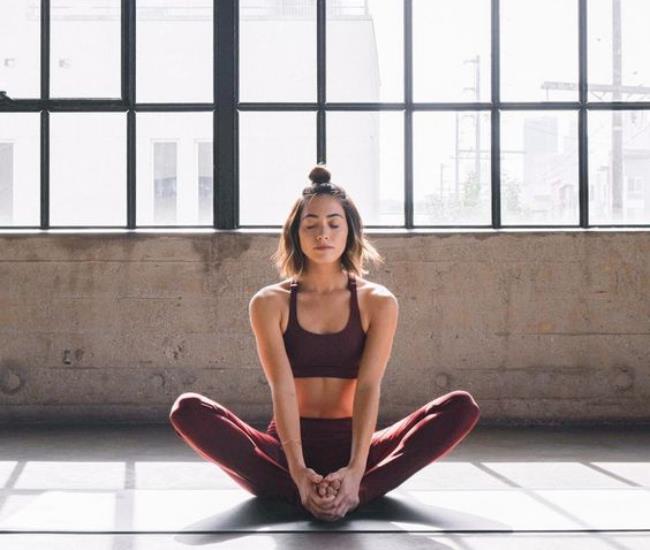 何谓奶奶青年?坚持准时下班、懒得更新社群贴文,这 6 大特征检测你是否为其中一员! 内容图5 女神网-大潮社TV实时追踪属于女人新资讯的综合网站! FotoJet - 2020-01-13T142219.416