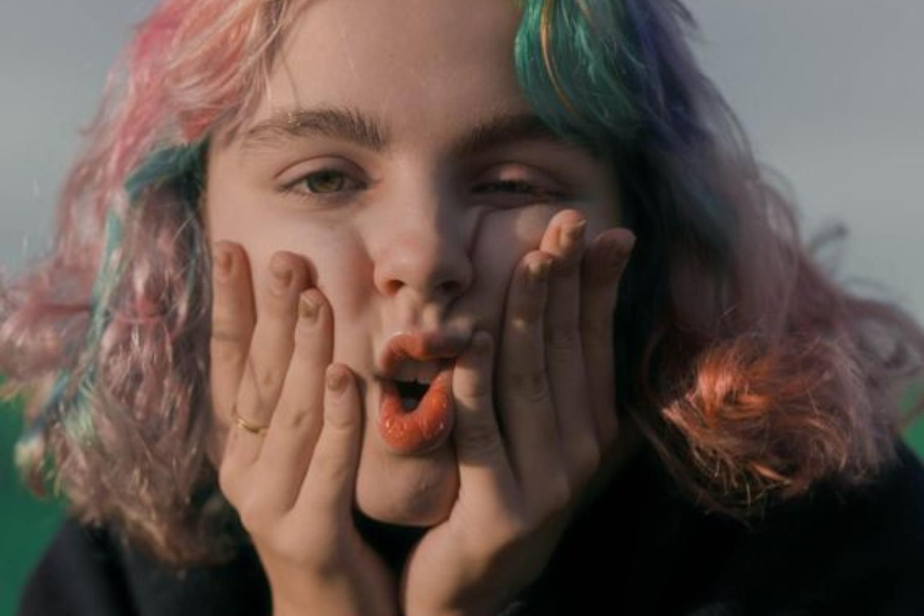 办公室统一播放音乐,遇到哪种情况最崩溃?真的别让同一个人固定当 DJ! 内容图3 女神网-大潮社TV实时追踪属于女人新资讯的综合网站! FotoJet - 2019-12-27T162738.955.jpg