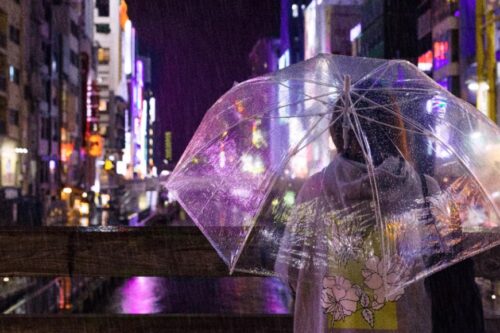 雨下不停衣服干不了吗？5 招居家小常识，让恼人的潮湿和霉味远离你的衣服