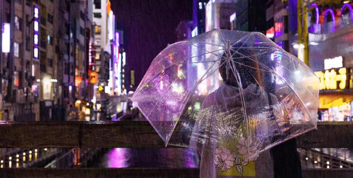 雨下不停衣服干不了吗?5 招居家小常识,让恼人的潮湿和霉味远离你的衣服 内容图1 女神网-大潮社TV实时追踪属于女人新资讯的综合网站! 雨下不停衣服干不了吗?5 招居家小常识,让恼人的潮湿和霉味远离你的衣服 家庭学堂 图1张