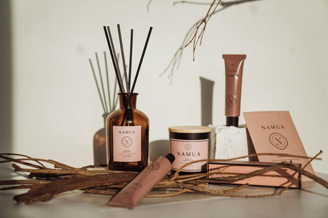 3 个时刻的专属香氛选物:工作、入浴、睡前,把握舒压小时光与浪漫香气融为一体 内容图4 女神网-大潮社TV实时追踪属于女人新资讯的综合网站! 3 个时刻的专属香氛选物:工作、入浴、睡前,把握舒压小时光与浪漫香气融为一体 家庭学堂 图4张