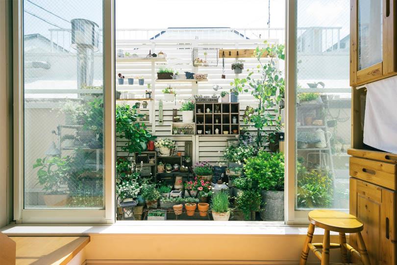 阳台空间别浪费!掌握基本布置元素、善用花草点缀,小空间也能营造浪漫氛围! 内容图2 女神网-大潮社TV实时追踪属于女人新资讯的综合网站! 阳台空间别浪费!掌握基本布置元素、善用花草点缀,小空间也能营造浪漫氛围! 家庭学堂 图2张