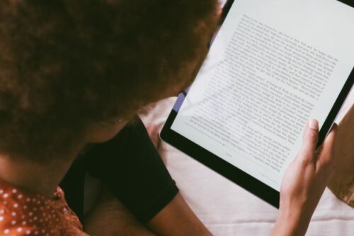 新春宅在家提案！推荐 3 部宛如韩剧般精彩的网络漫画，让你一机在手就能阅读无穷！