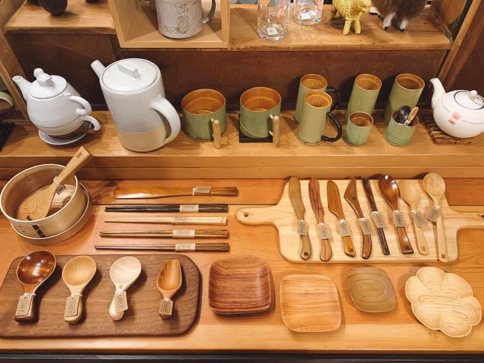 选份圣诞礼给自己!台中最美文具店、赤峰街老屋商店…从 5 间选物店,找到“家”的样子! 内容图5 女神网-大潮社TV实时追踪属于女人新资讯的综合网站! 选份圣诞礼给自己!台中最美文具店、赤峰街老屋商店…从 5 间选物店,找到“家”的样子! 家庭学堂 图5张