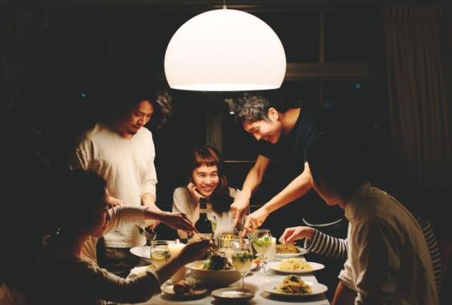 “租屋族”一定要知道的 4 件大事:室友挑选守则、看屋注意、合约细节…享受生活最佳品质 内容图2 女神网-大潮社TV实时追踪属于女人新资讯的综合网站! “租屋族”一定要知道的 4 件大事:室友挑选守则、看屋注意、合约细节…享受生活最佳品质 家庭学堂 图2张