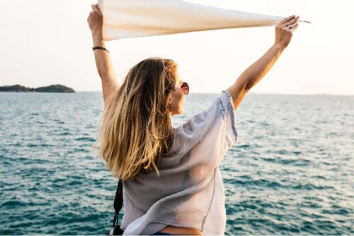 找个人疼惜、照顾、保护你？这人已经存在，那就是你自己！