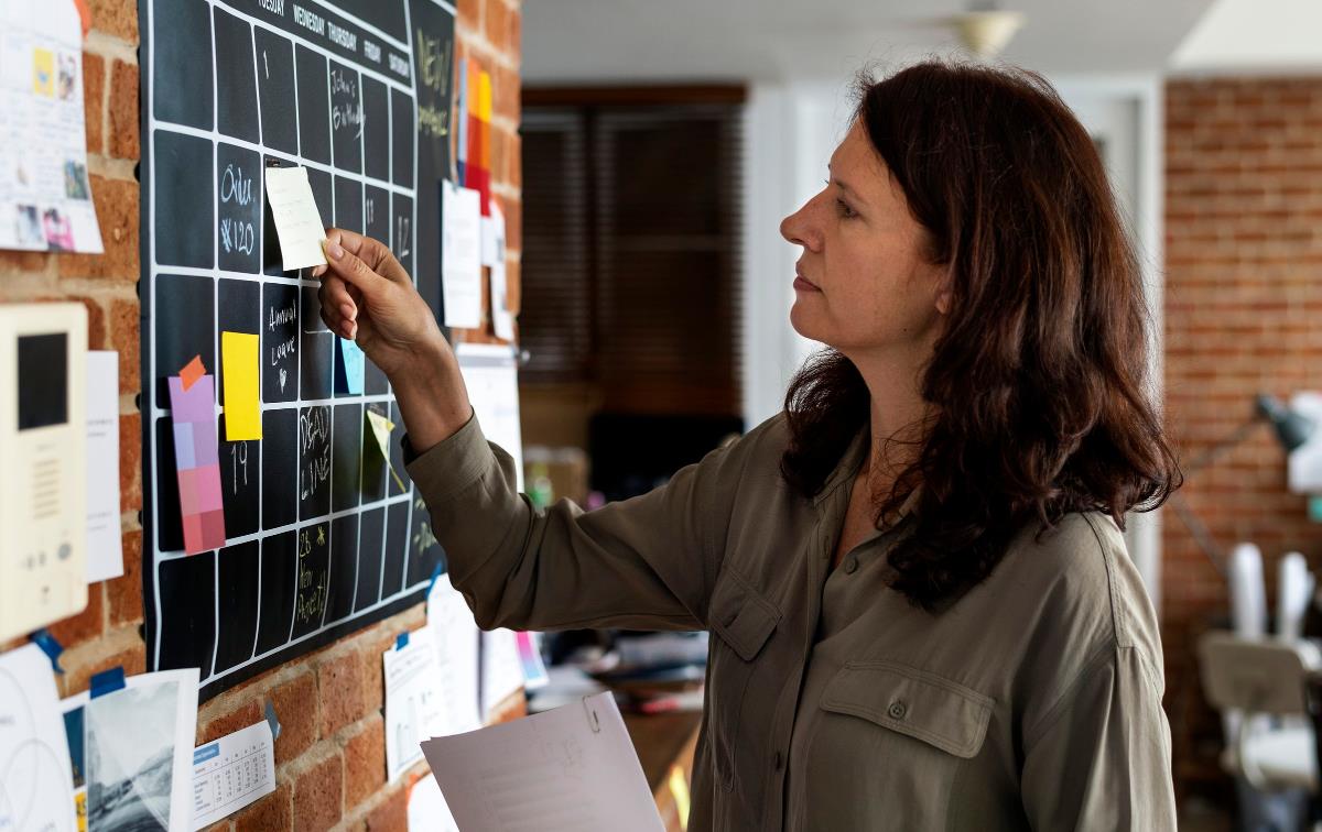 工作想要有所成就,先思考你愿意为理想付出多少? 内容图3 女神网-大潮社TV实时追踪属于女人新资讯的综合网站! work schedule