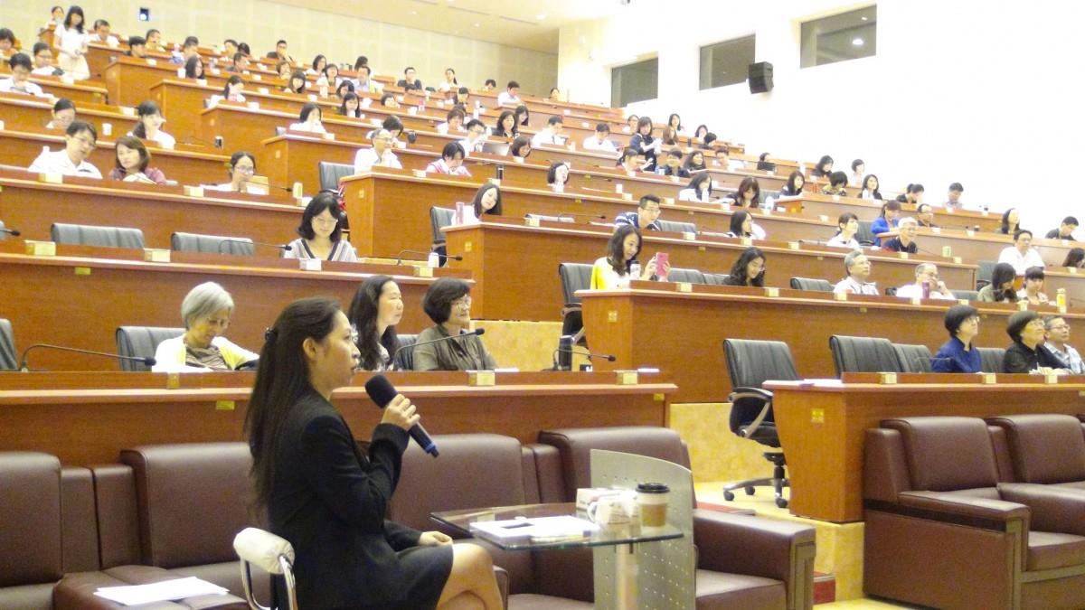 剑桥社会心理学博士:TW的教育应该要让孩子有“犯错”的机会! 内容图3 女神网-大潮社TV实时追踪属于女人新资讯的综合网站! 剑桥社会心理学博士:TW的教育应该要让孩子有“犯错”的机会! 女人观点 图3张