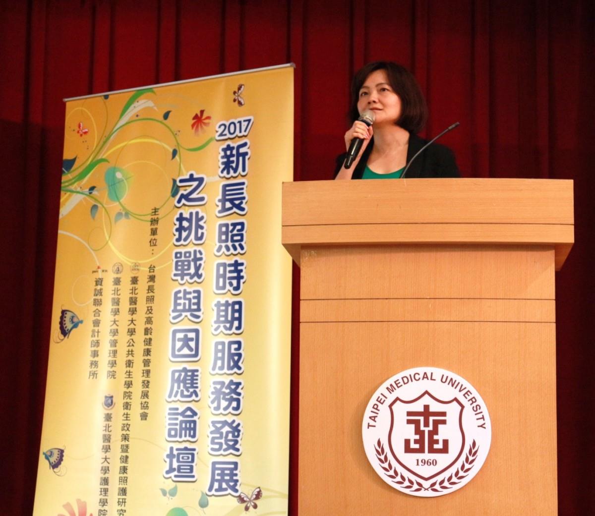 生离死别教会她:人生苦短,让爱自由 内容图5 女神网-大潮社TV实时追踪属于女人新资讯的综合网站! 生离死别教会她:人生苦短,让爱自由 女人观点 图5张